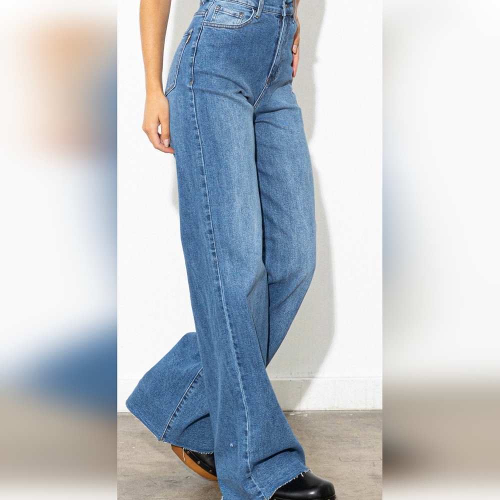 NWT Vibrant Jeans